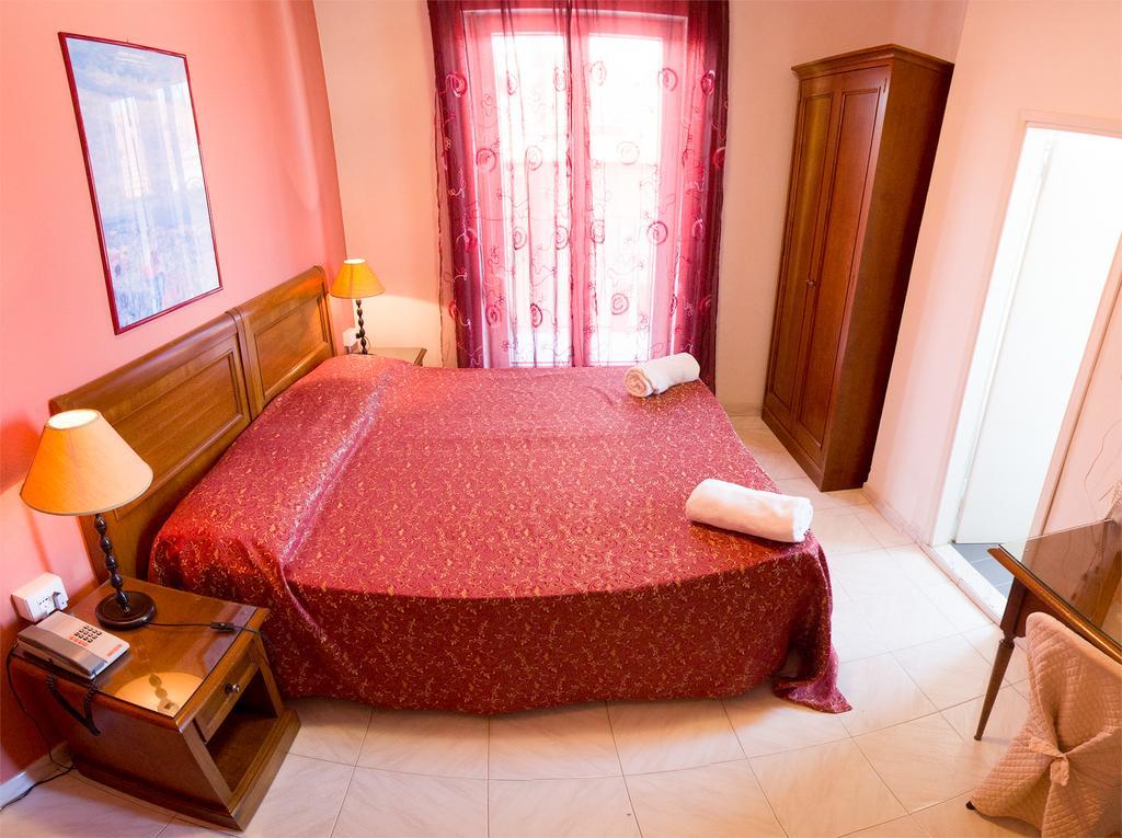 Hotel Regina Лидо Ди Камайоре Екстериор снимка
