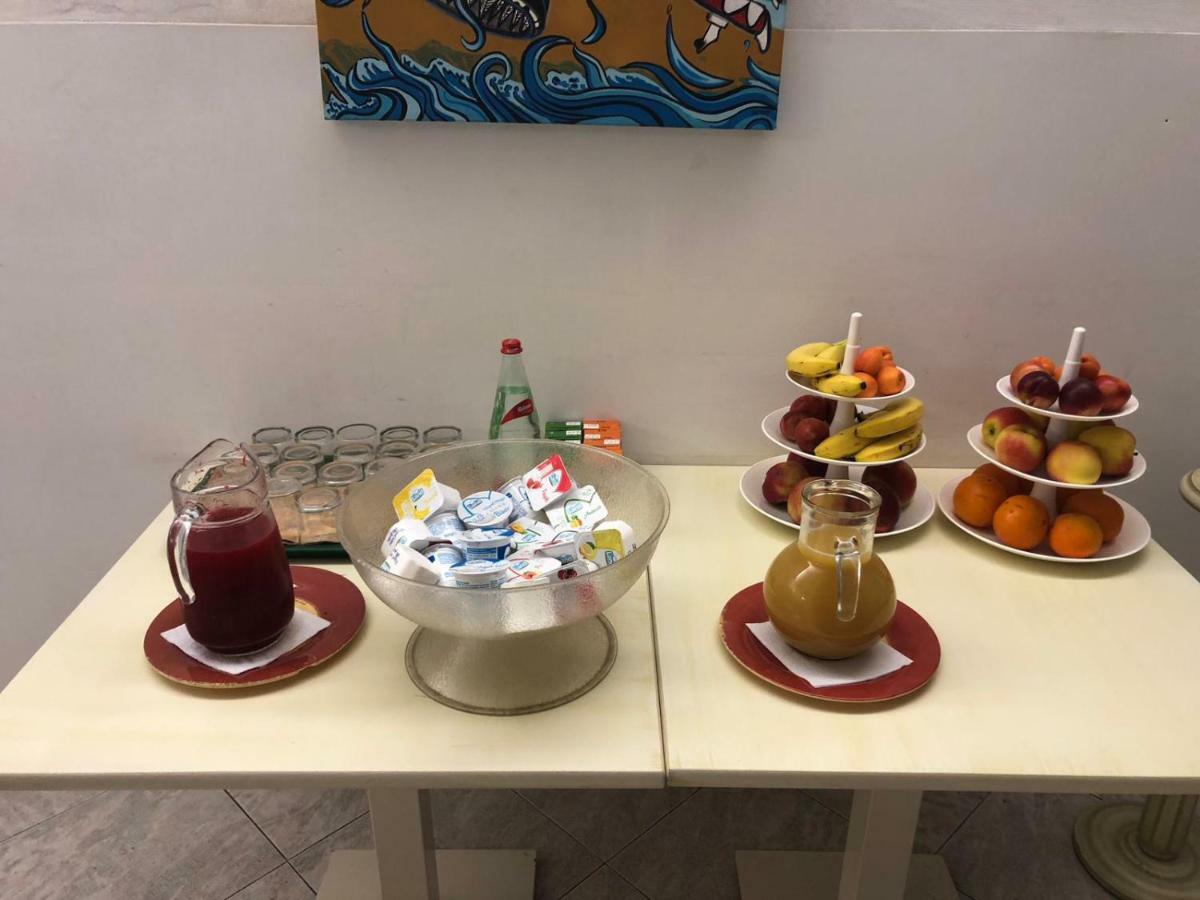 Hotel Regina Лидо Ди Камайоре Екстериор снимка